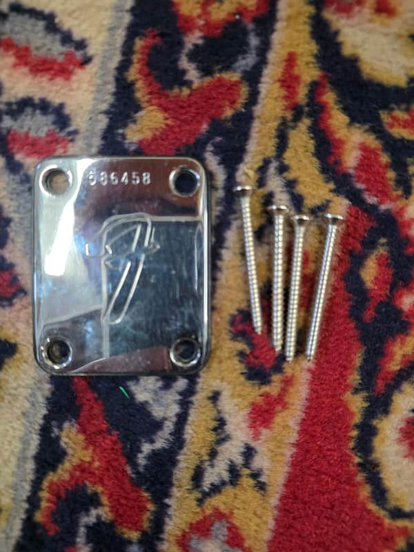 Fender Mustang Bass Neck Plate w/ Screws Rubber Cover 1975 image 1