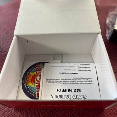 Electro-Harmonix Big Muff Pi 2000 - Present - Silver / Black / Red image 4