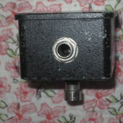 used vintage Morley RFS-1 Single Button Footswitch + feet [Single-button latching (push-on/push-off) footswitch] 1983-1990 - durabke metal casing, gray finish white graphic, single switch, 1/4"  mono jack (NO: box/paperwork) image 17