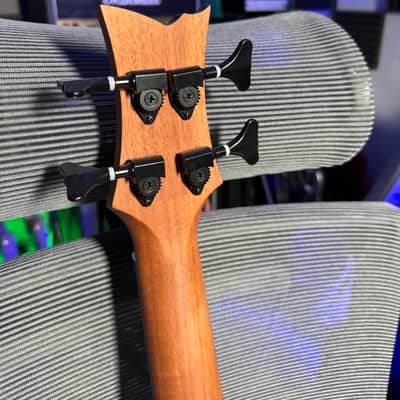 Ortega Fretless Bass Ukulele "LIZZY" image 5