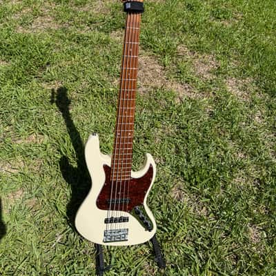 Sadowsky MetroExpress 21-fret Vintage JJ Bass, 5-string 2025 - Olympic White + VTC + Fretwrap image 1