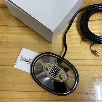 Tube amp doctor  Footswitch for Fender® REV+VIB with RCA/Cinch plugs XL 2020 image 2