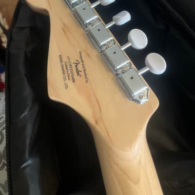 Squier Hello Kitty Stratocaster 2024 - 2025 - White image 8