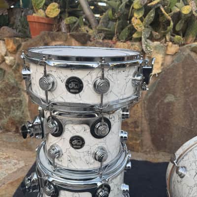 DW Collectors 5pc Drum Set White Marble w/ 20 inch kick! image 7