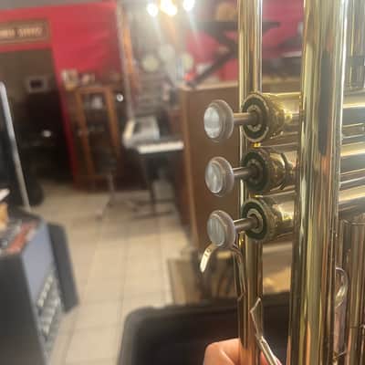 Bach 1530 Trumpet image 4