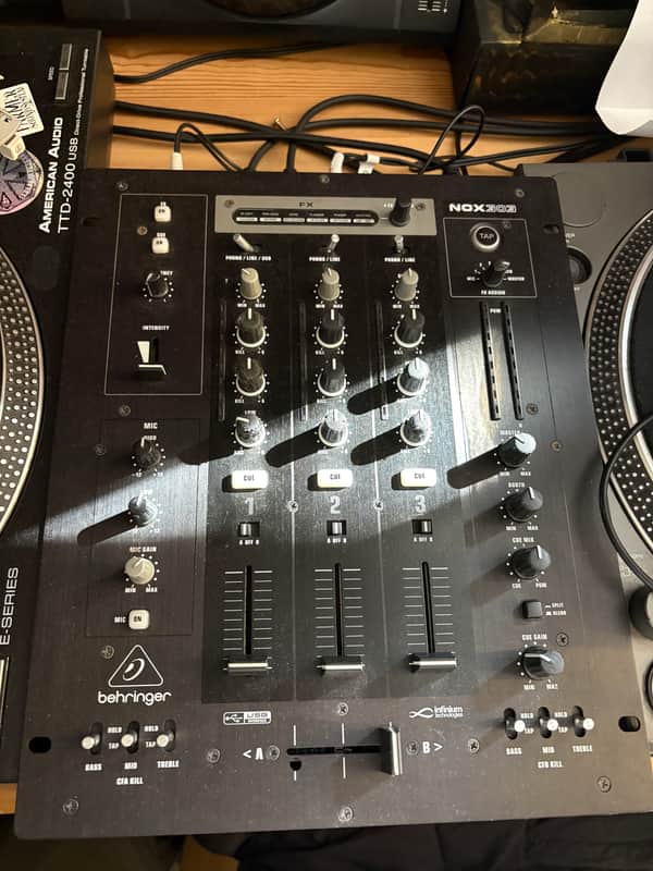 Behringer Nox 303 - Schwarz image 1