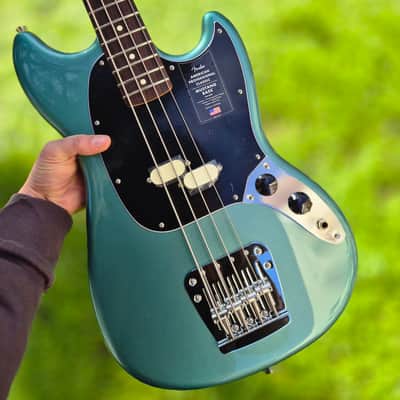 Fender American Professional Classic Mustang Bass 2026 - Faded Sherwood Green Metallic image 2