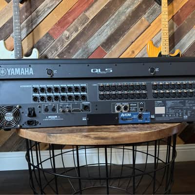 Yamaha QL5 Digital Mixing Console image 4
