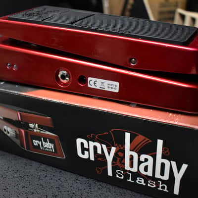 Dunlop Slash Signature Cry Baby Wah image 6