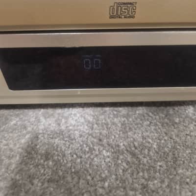 Denon UCD-F88 - CD Player - Silver - Spares or Repair image 9