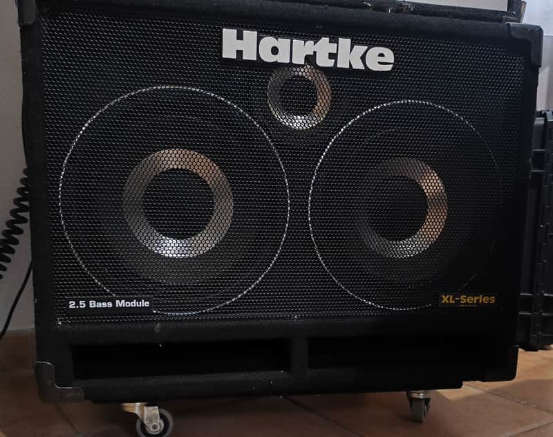 Hartke HyDrive HD210 500-Watt 2x10" Bass Speaker Cabinet