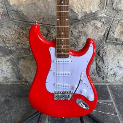 Vision Stratocaster ST5 Electric Guitar Starter Kit - Red - NEW image 2