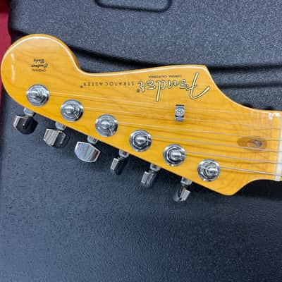 Fender American Professional II Stratocaster Maple Fretboard 2022 - Olympic White image 13