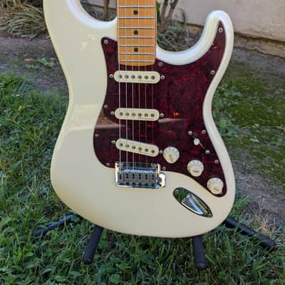 Fender Stratocaster Player Plus Noiseless Pickups Push/Pull Pot Olympic Pearl image 1