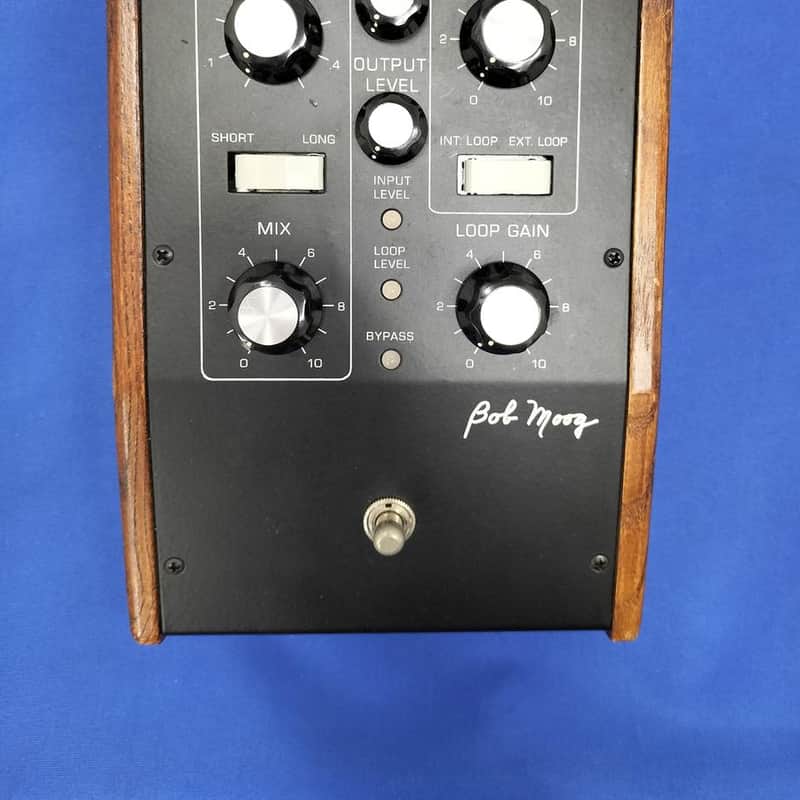 Moog MF-104 Delay