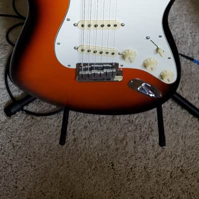 Fender Vintage Stratocaster  1995 tobacco sunburst image 2
