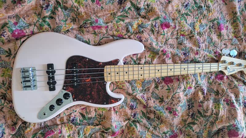 Fender MIJ Junior Collection Jazz Bass