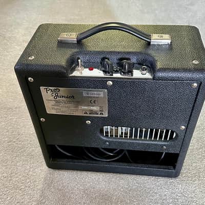 Fender Pro Junior 15 - watt tube combo amplifier 2011 - Black Rolex image 3