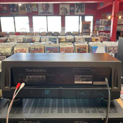 Technics SL-P1200 CD Player TESTED WORKS AND SOUNDS GREAT NO REMOTE image 8