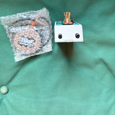 Rainger FX Reverb-X with Igor Pressure Pad Controller 2010s - Blue image 5
