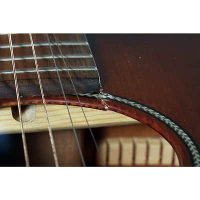 Breedlove Discovery S Sitka-African Mahogany HB Concert Acoustic Guitar Bourbon Burst image 6