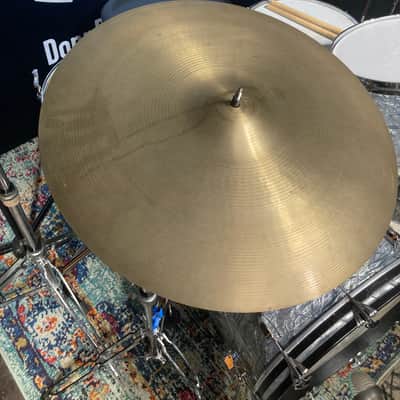 Zildjian - 20" A Medium Ride Cymbal 2168g 1970's image 2