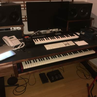 Sound Construction Supply SCS Keyboard 61 Studio Desk Black/Walnut image 9