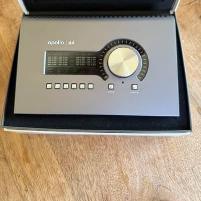 Universal Audio Apollo x4 QUAD Heritage Edition Thunderbolt 3 Audio Interface 2020 - Present - Gray image 2