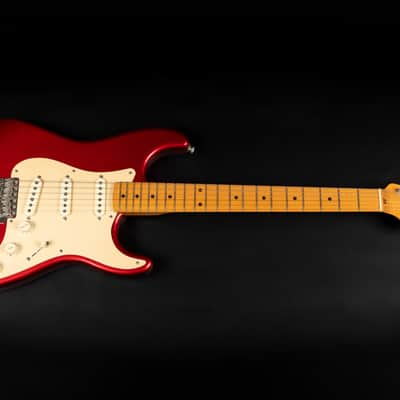 2006 Fender Artist Series Eric Johnson Signature Stratocaster MN - Candy Apple Red | USA Quartersawn Maple Neck Fretboard 3.26kg | OHSC image 3