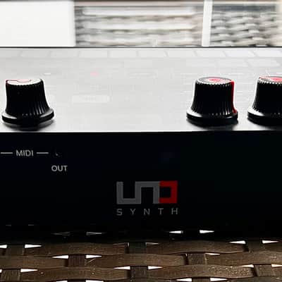 IK Multimedia UNO Analog Synth 2018 - Present - Black image 7