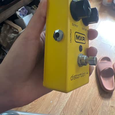 MXR M104 Distortion + 1995 - Present - Yellow image 2