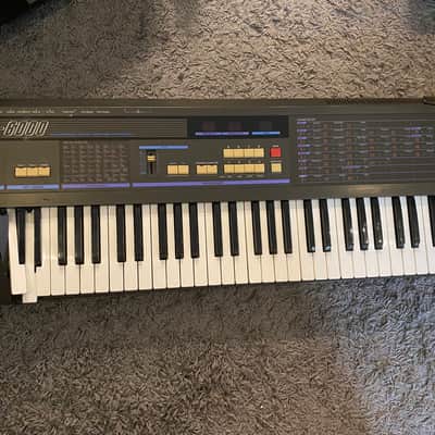 Korg DW-6000 synth 1985 - 1987 - broken in transit sold as seen for parts