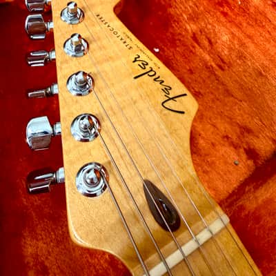Fender Custom Shop Special Custom Deluxe Stratocaster - black image 8