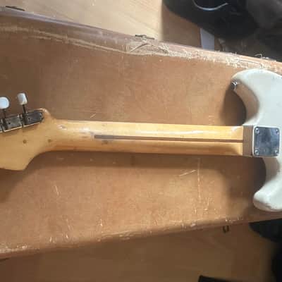 Fender Musicmaster with Maple Fretboard 1957 - Desert Sand image 17