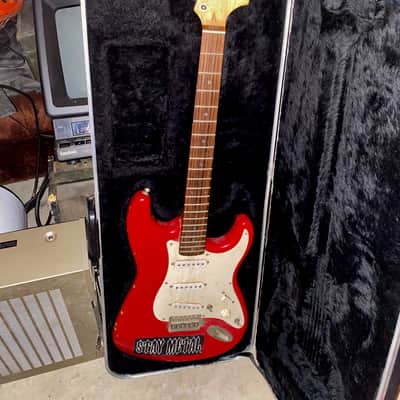 Squier Affinity Series Stratocaster 21-Fret with Rosewood Fretboard 1999 - 2000 - Torino Red image 1