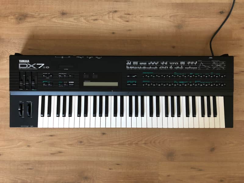 Yamaha DX7IID 61-Key 16-Voice Digital Synthesizer | Reverb