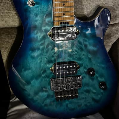 Christmas Bundle!!!  2020 EVH Wolfgang WG Standard QM with Baked Maple Fretboard  - Present - Chlorine Burst.   Plus Fender Mustang I V2 20-Watt 1x8-Inch Combo Electric Guitar Amplifier image 7