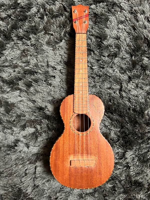 Hollywood Concert ukulele Circa 1920 ultra rare image 1