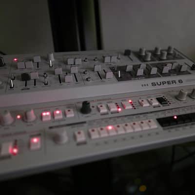 UDO Audio Super 6 Desktop 12-Voice Polyphonic Binaural Analog-Hybrid Synthesizer image 2