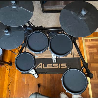 Alesis DM7X Kit Nitro Mesh Advanced Electronic Drum Set w/throne image 2