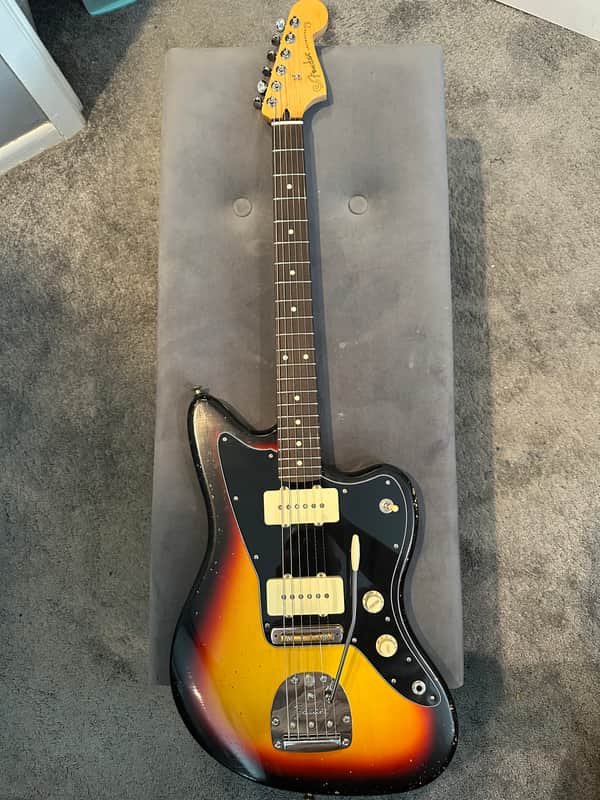 Fender Player II Jazzmaster 2024 - Present - 3-Color Sunburst
