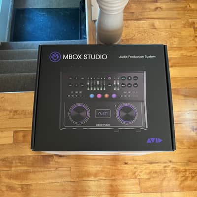 Avid MBox Studio 21x22 USB-C Audio Interface 2022 - Present - Black image 3