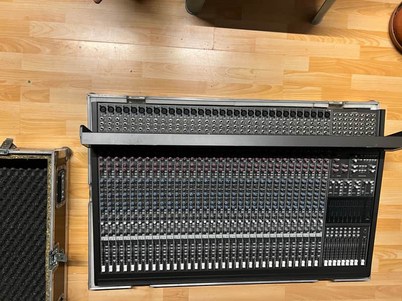 Mackie 32.8 + 32 Channel + Meterbridge 8 Channel mixing console +