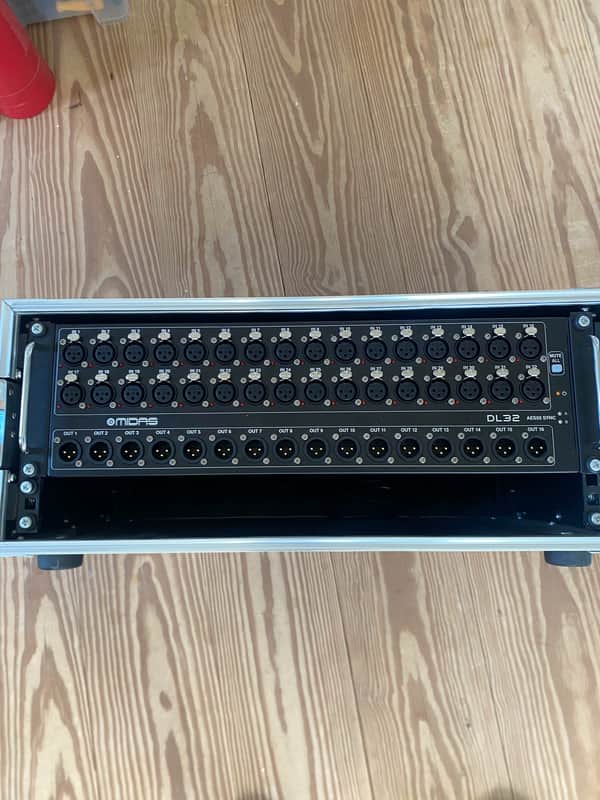 Midas DL32 32-Input 16-Output Stage Box 2016 - Present - Standard image 1