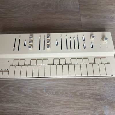 Vongon Replay 28-Key Digital Synthesizer 2024 - Present - Beige image 2