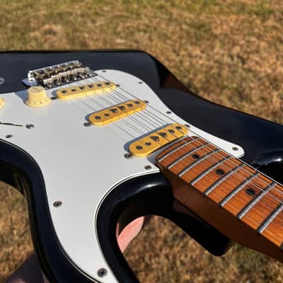 RARE 1987 Fender Japan ST-33M … MEDIUM SCALE LENGTH Stratocaster ... mythical “E-Serial” Era … 24.75" inch Stratocaster = GIBSON feel & Snap)+ Gotoh Magnum Locking Tuners + Fender GIGBAG image 23