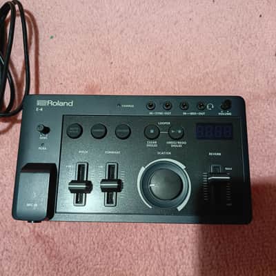 Roland E-4 AIRA Compact Voice Tweaker 2022 - Present - Black image 3