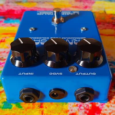 Minotaur Sonic Terrors - Horned Sage Fuzz (Tone Bender / Buzzaround) image 8