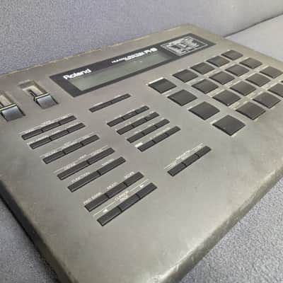 Roland R-8 Human Rhythm Composer (vintage digital drum-machine, Japan, 1989)