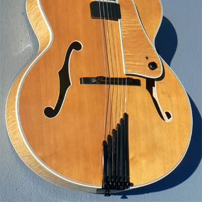 1999 Heritage Johnny Smith Rose: Rare Model, Artist Signed, All Carved, Showroom Condition image 6